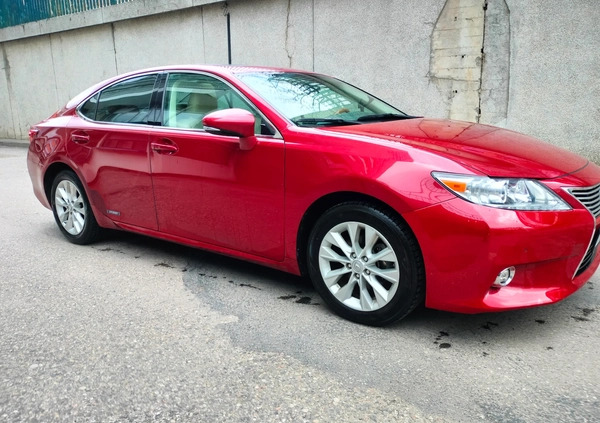 Lexus ES cena 75000 przebieg: 177000, rok produkcji 2014 z Legionowo małe 596